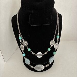 Lightweight silver tone double stand southwestern style boho necklace